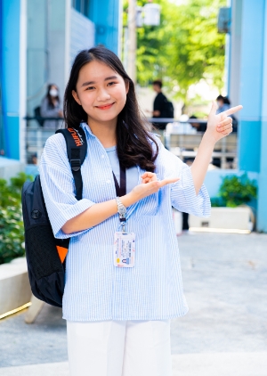 28-tan-sinh-vien-huflit