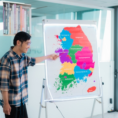 10-giang-vien-huflit-giang-bai