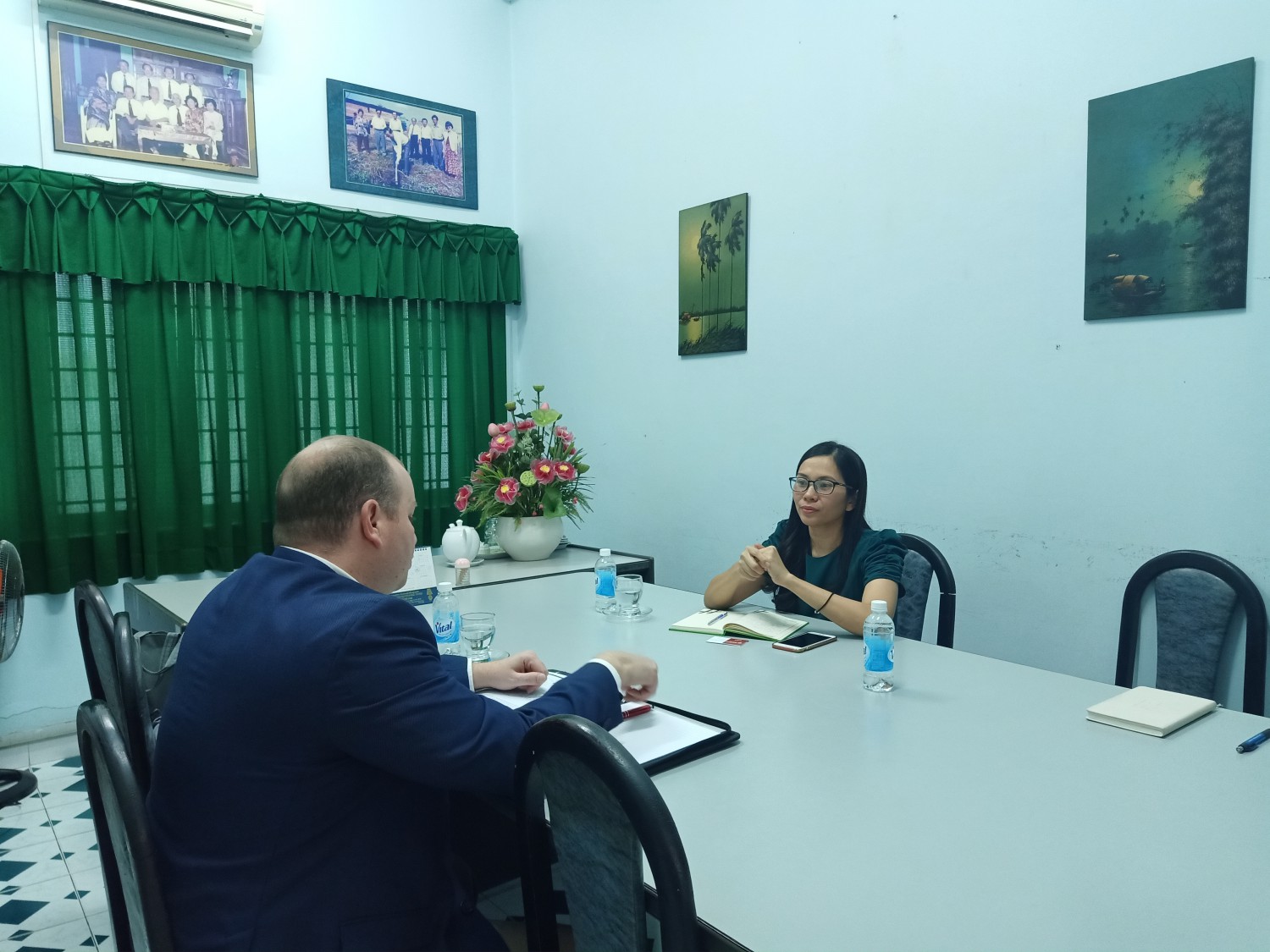 02-huflit-thao-luan-co-hoi-hop-tac-voi-truong-dai-hoc-benedictine-hoa-ky