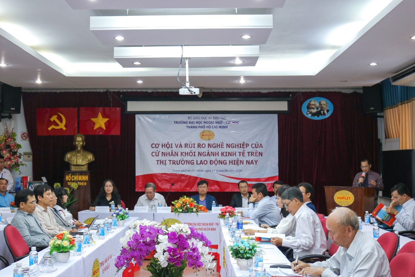04-hoi-thao-khoa-hoc-co-hoi-va-rui-ro-nghe-nghiep