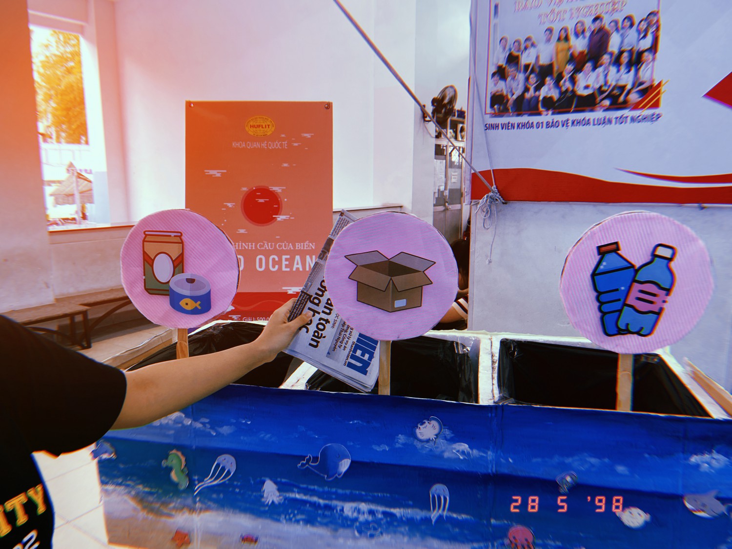 101-thumb-khoa-qhqt-red-ocean