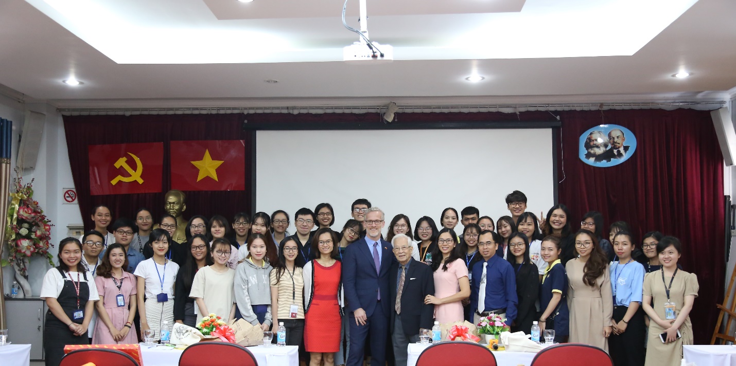 246-Năng động, sáng tạo trong học tập và nghiên cứu khoa học