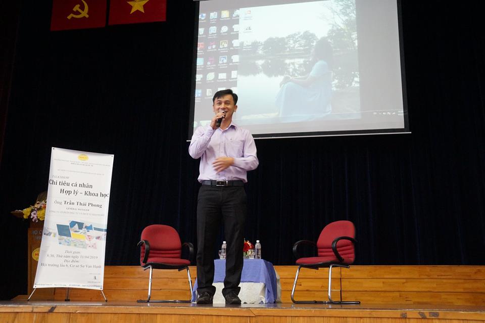314Khoa quan hệ quốc tế tổ chức Talkshow: 