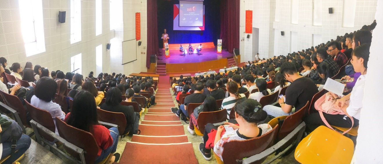 342Khoa Quan hệ quốc tế: Talkshow “Nghề PR – Giữ hồn thương hiệu”