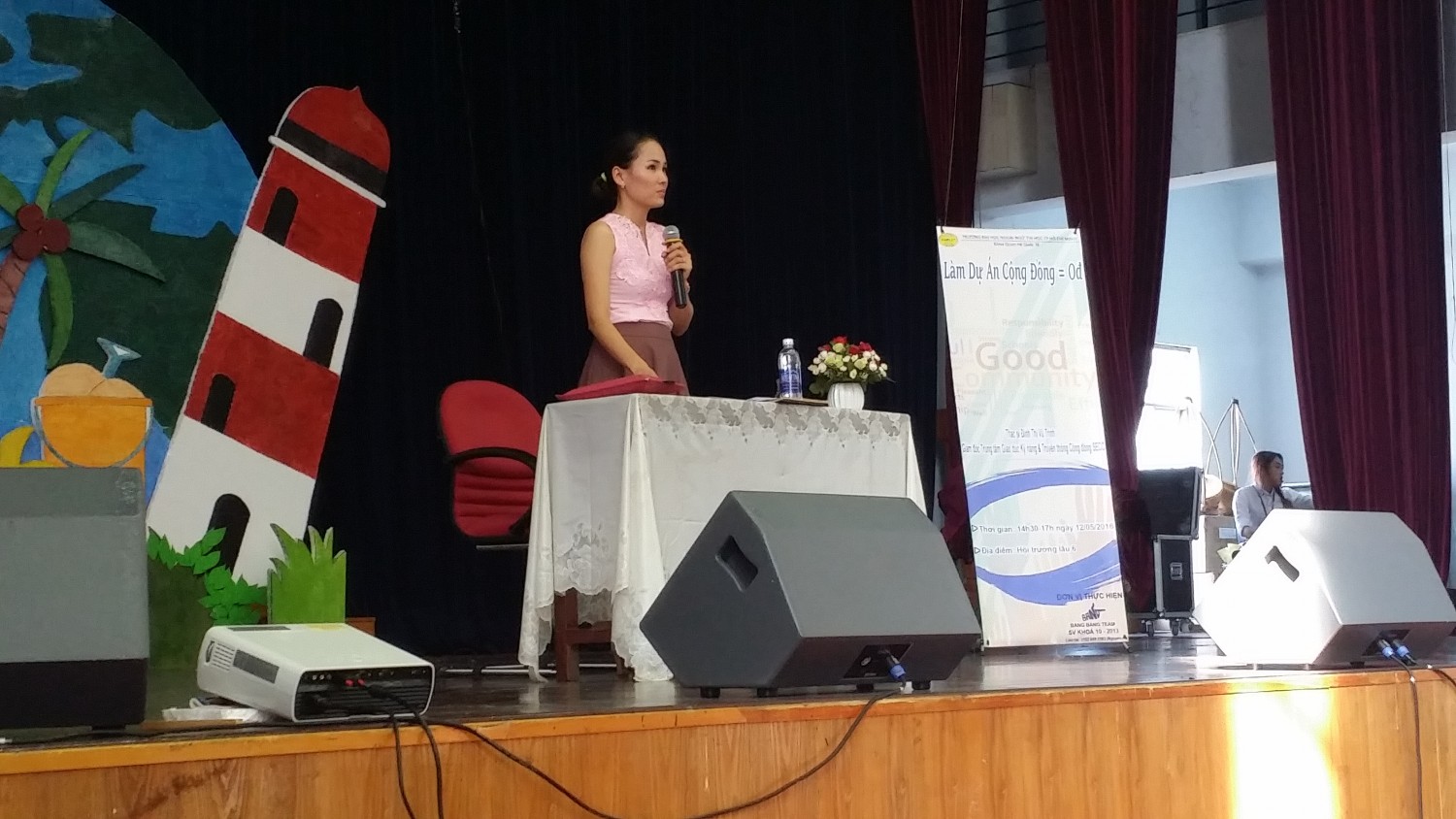 474Khoa QHQT tổ chức Hội thảo chuyên đề 