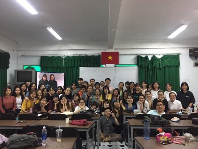 nganh-han-quoc-hoc-huflit-hop-tac-voi-truong-ewha-thu-nghiem-mo-hinh-lop-hoc-truc-tuyen
