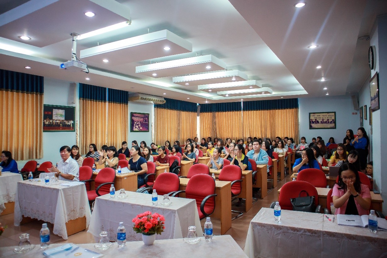 khoa-dong-phuong-to-chuc-hoi-thao-khoa-hoc