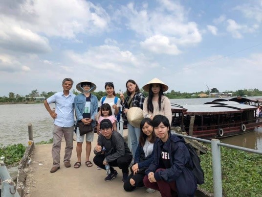 sinh-vien-trao-doi-di-thuc-te-tai-mien-tay-nam-bo