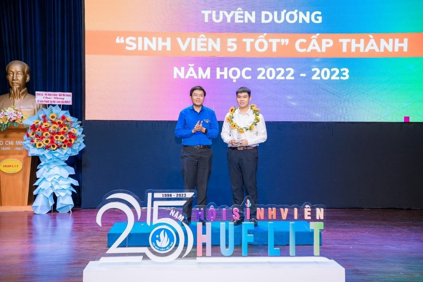 25 năm Hội Sinh viên HUFLIT: Hình thành - Tiếp nối - Phát triển