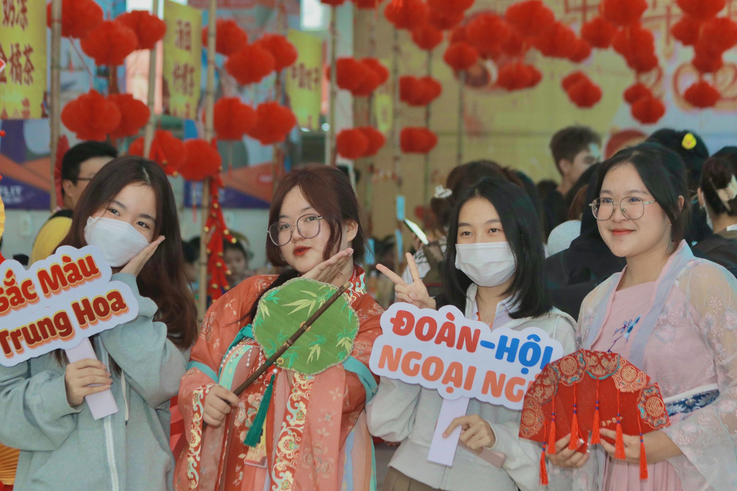 “Sắc Màu Trung Hoa - 中华色彩” năm 2024