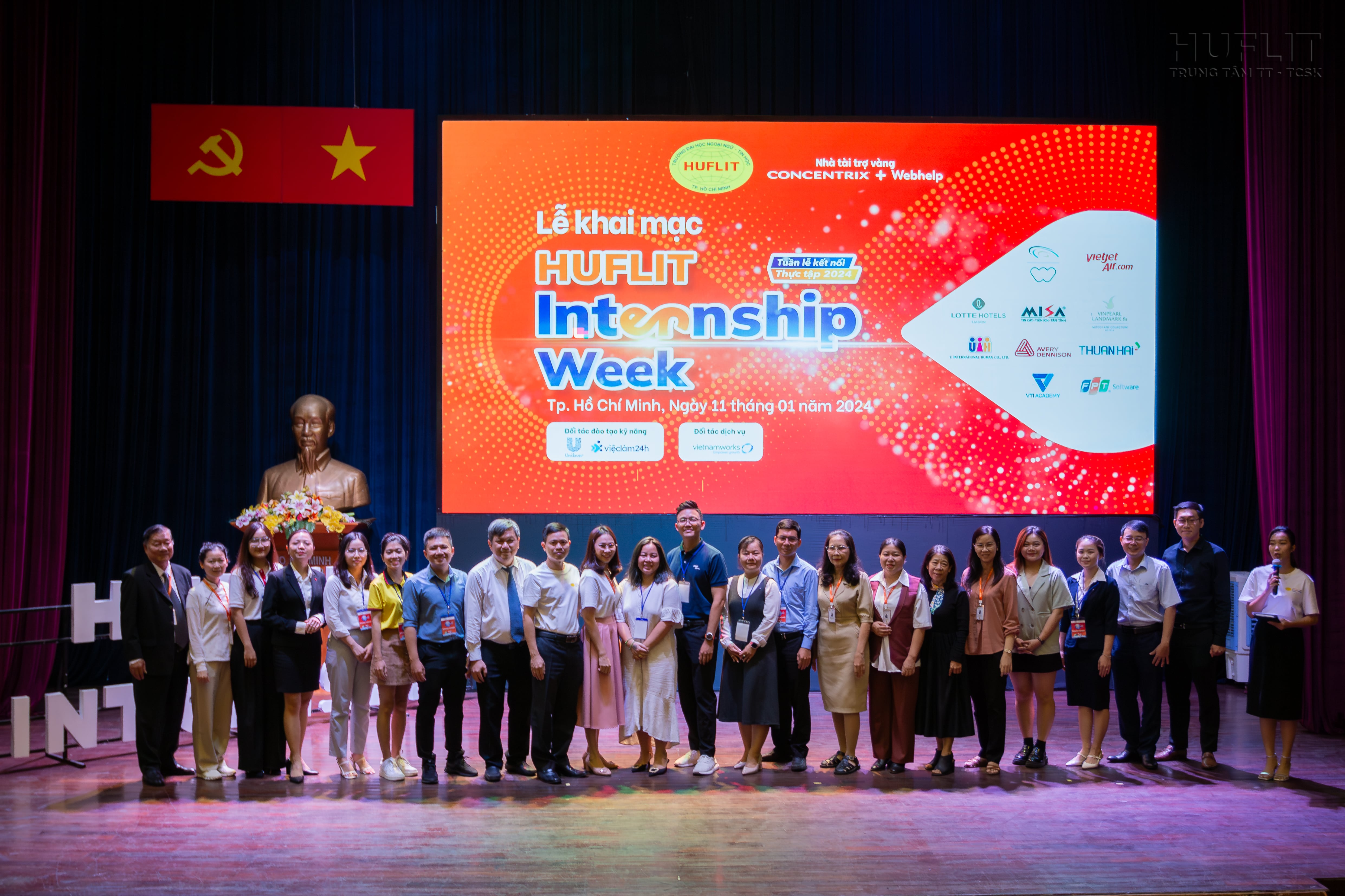 Phong-Doi-Ngoai-to-chuc-HUFLIT-Internship-Week-2024-1