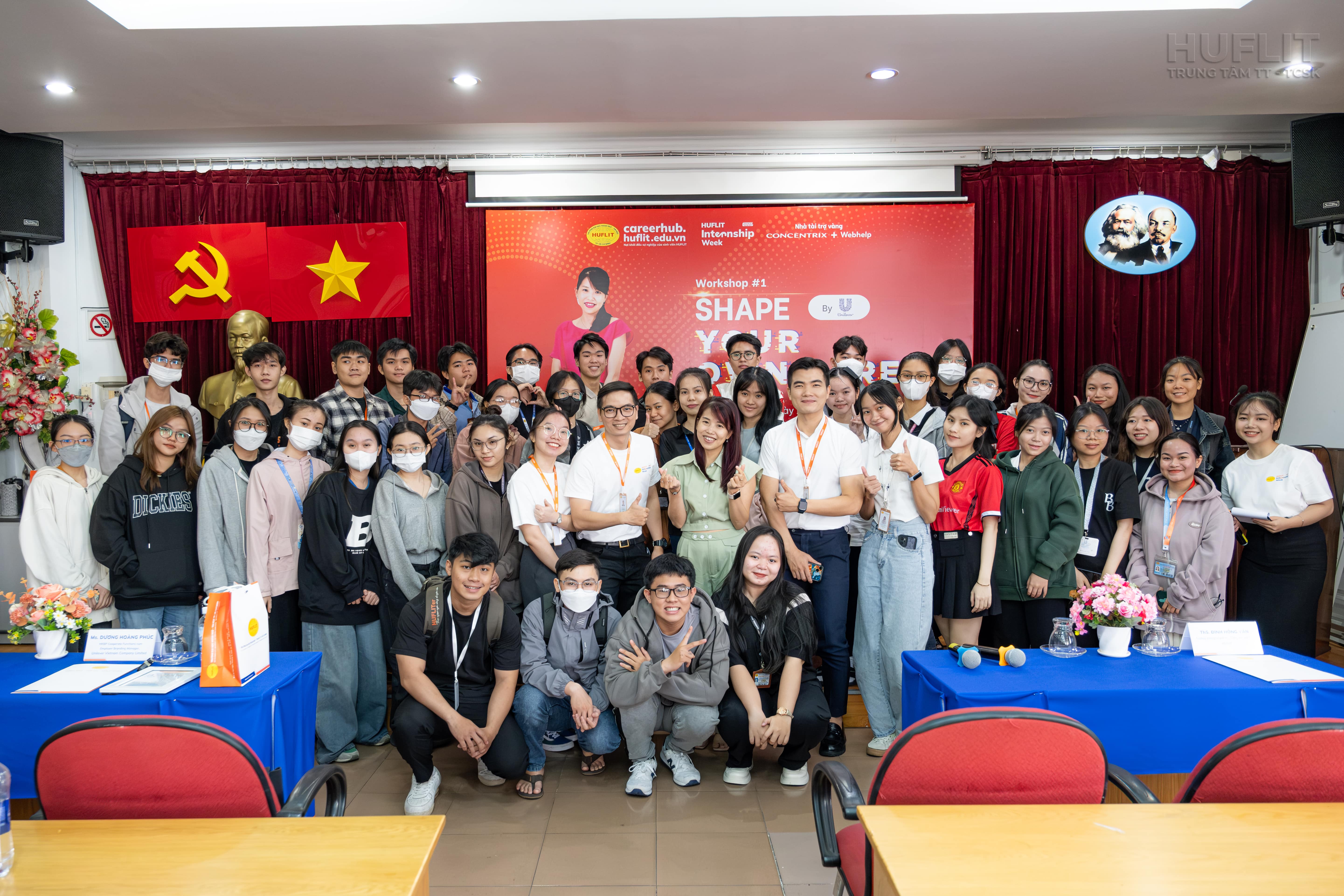 Sinh viên HUFLIT tham gia workshop "Shape your own career" cùng Unilever.