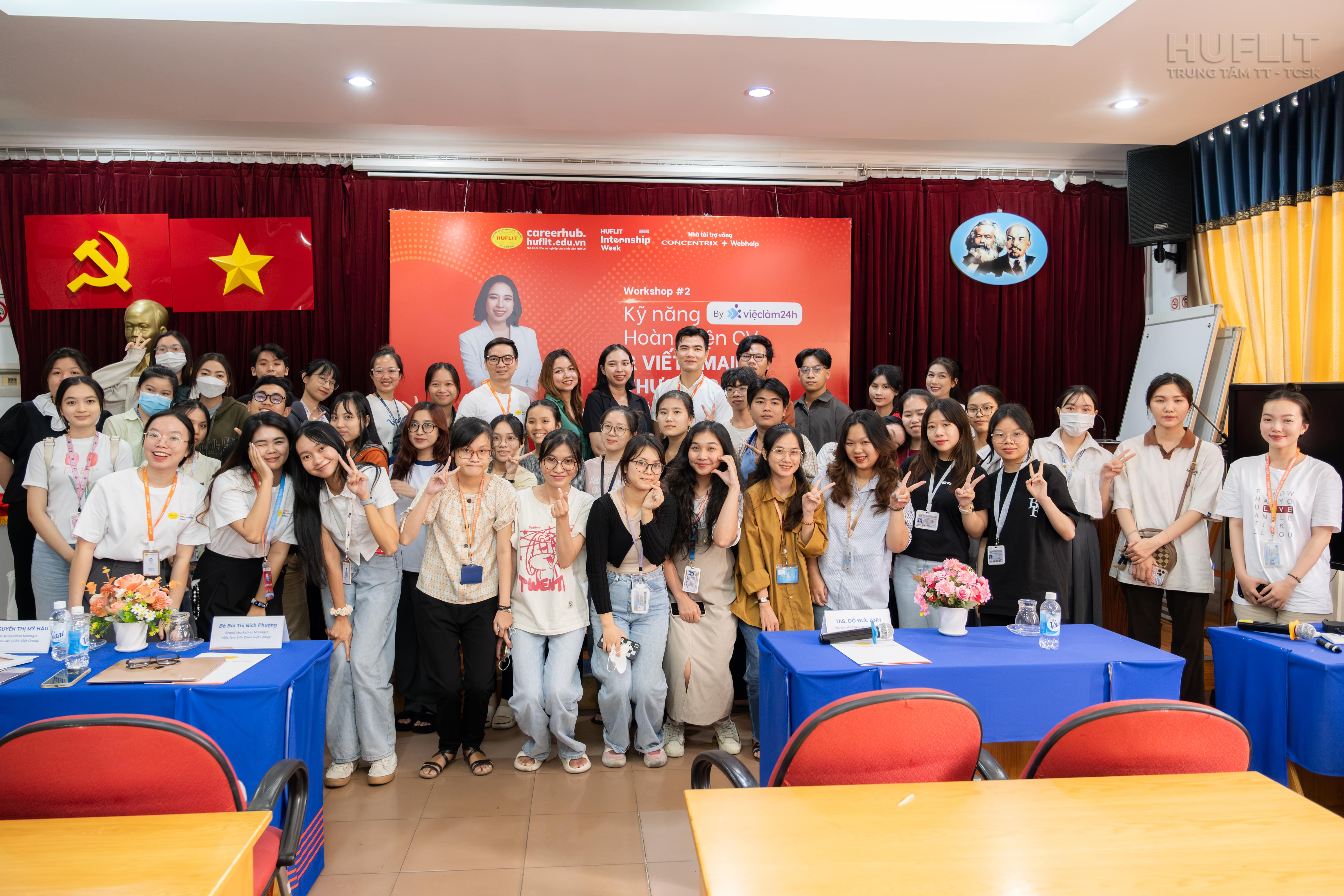 Sinh viên HUFLIT tham gia workshop "Kỹ năng hoàn thiện CV và soạn emails dành cho Thực tập sinh" cùng Việc làm 24H.
