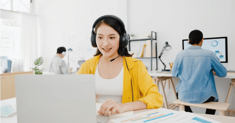 đảm nhiệm xây dựng chiến lược tiếp thị số