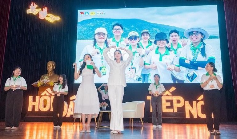 “Xuân yêu thương” năm 2024 chủ đề “Rước Xuân về Bản”