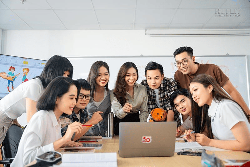 HUFLIT có nhiều câu lạc bộ