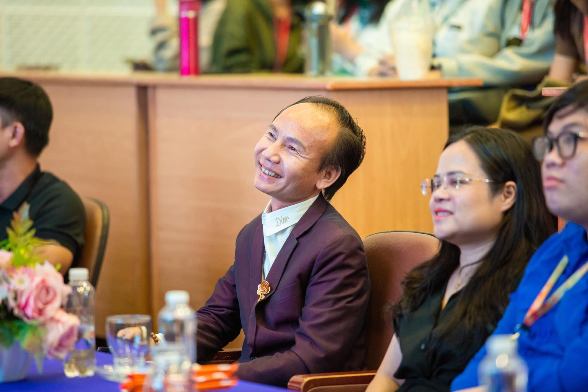 Hội thảo kỹ năng "Đối diện và ứng phó khó khăn trong cuộc sống"