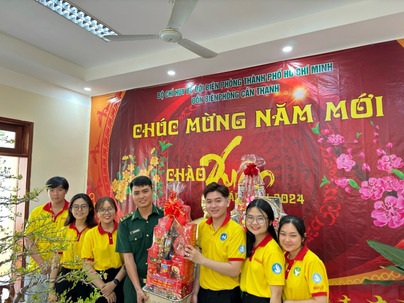 Chiến dịch Xuân Tình nguyện HUFLIT năm 2024