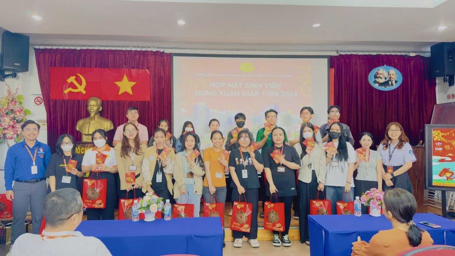 Chiến dịch Xuân Tình nguyện HUFLIT năm 2024