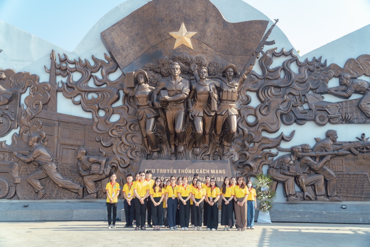 Chiến dịch Xuân Tình nguyện HUFLIT năm 2024
