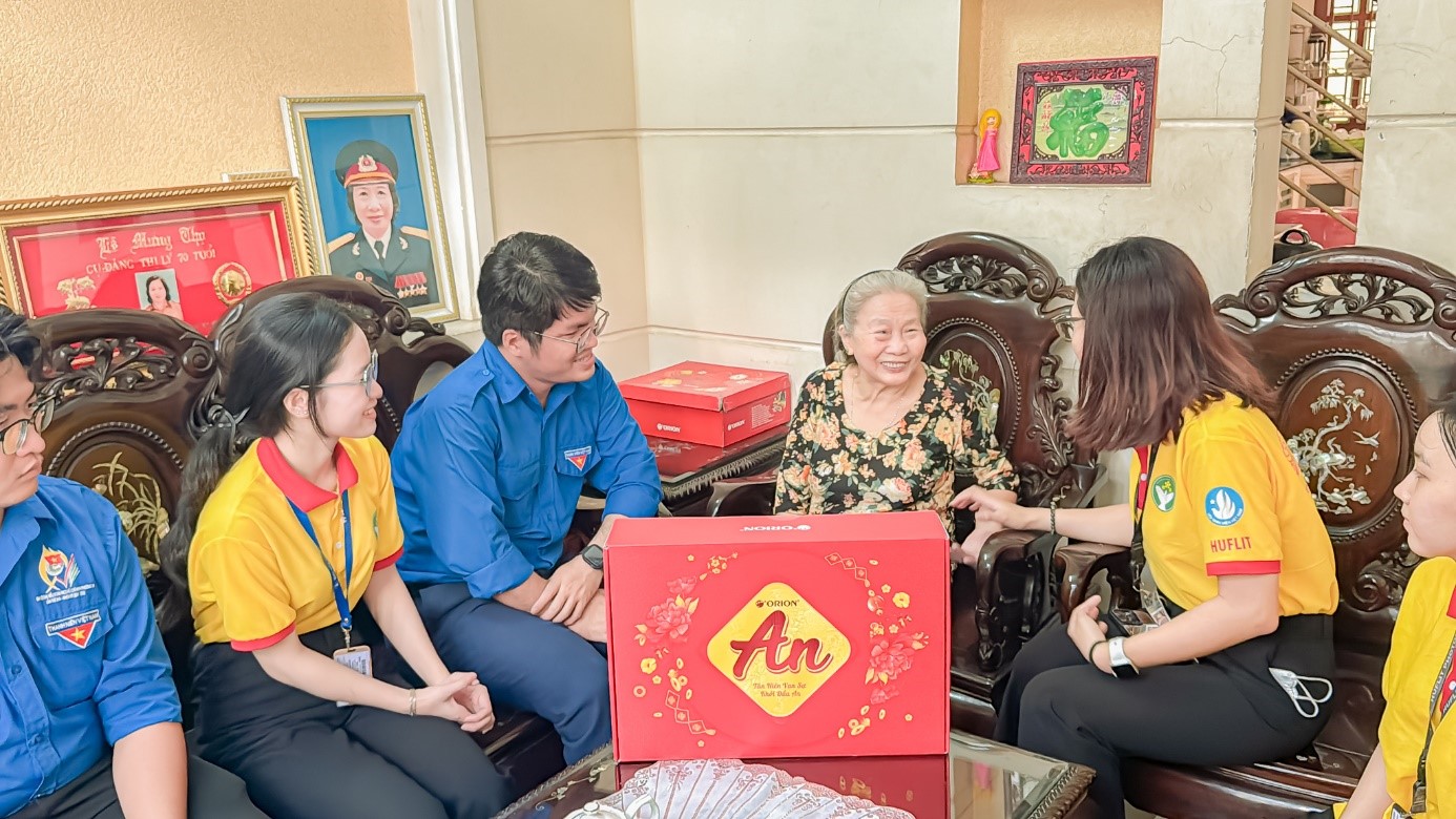 Chiến dịch Xuân Tình nguyện HUFLIT năm 2024