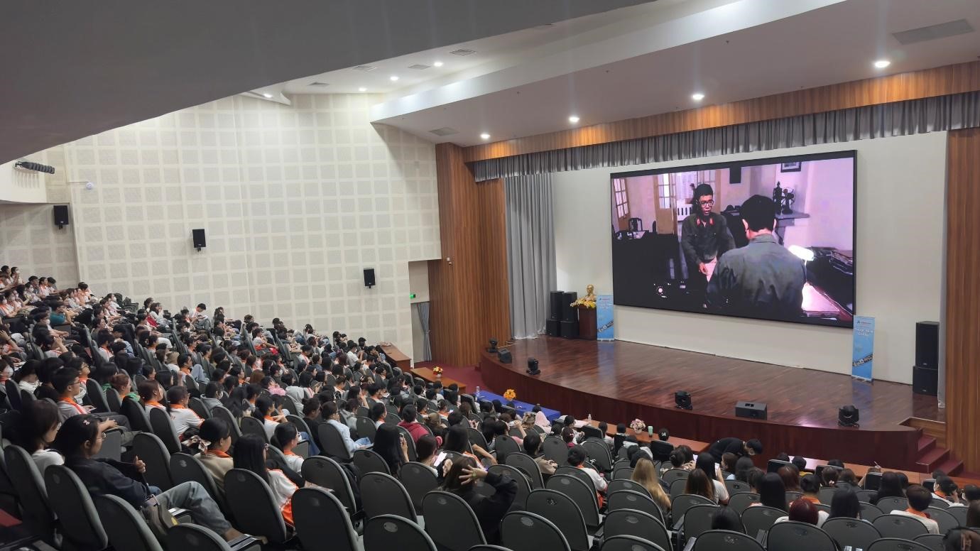 Tháng Thanh niên HUFLIT 2024