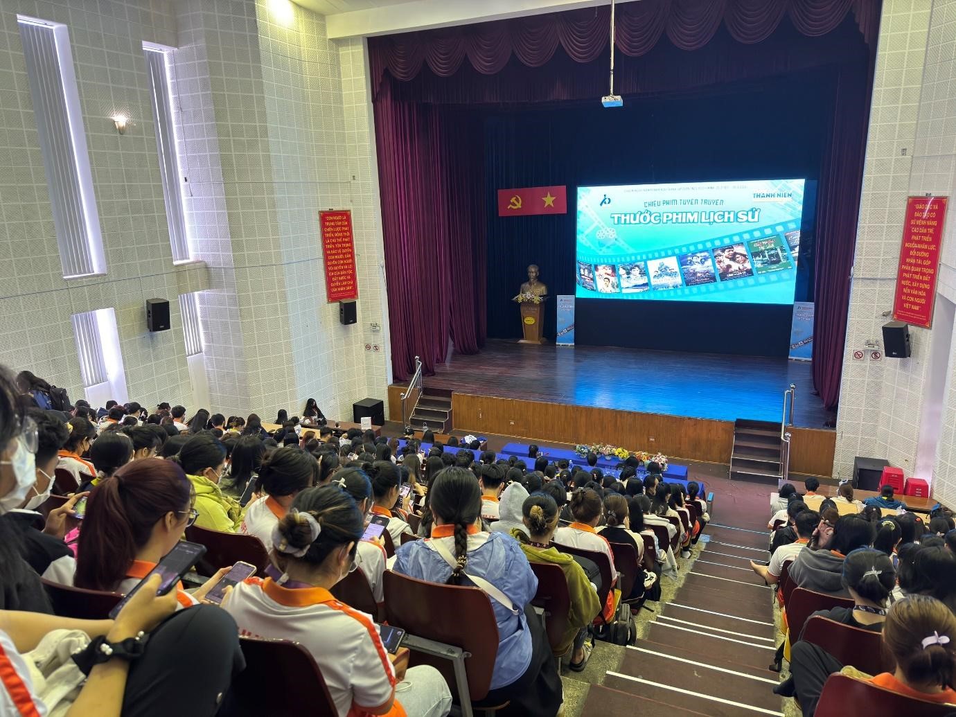 Tháng Thanh niên HUFLIT 2024
