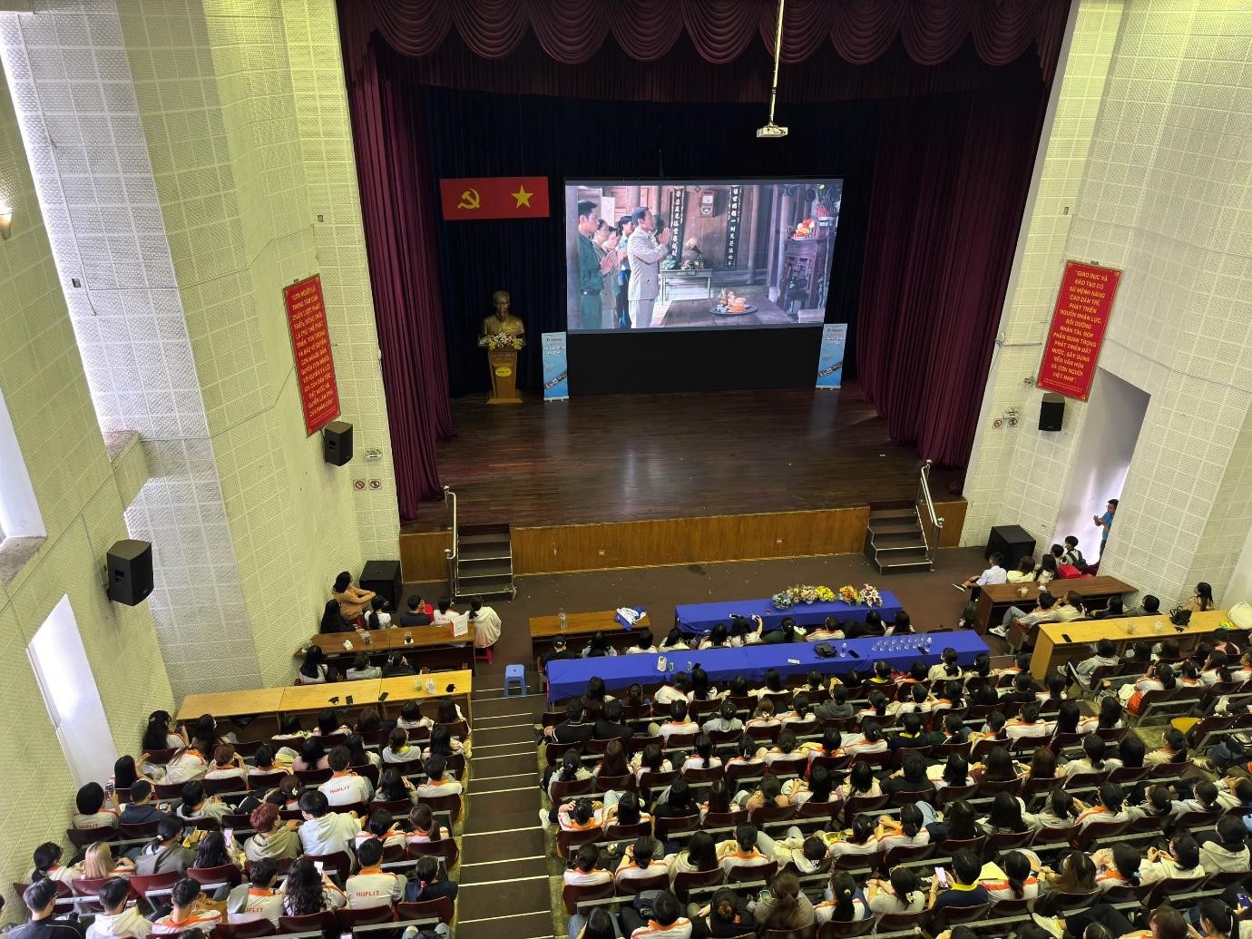 Tháng Thanh niên HUFLIT 2024
