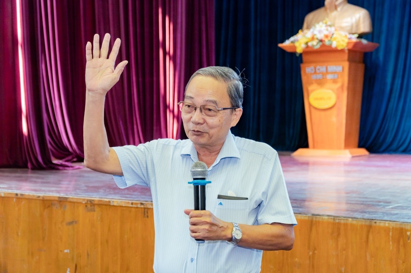 Đa dạng các hoạt động giáo dục truyền thống cho đoàn viên, thanh niên HUFLIT trong những ngày tháng 4, tháng 5 lịch sử