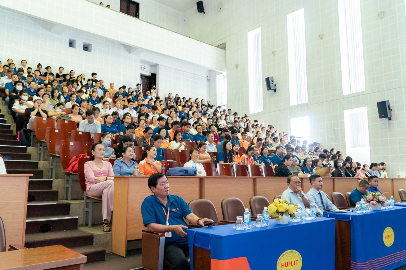 Đa dạng các hoạt động giáo dục truyền thống cho đoàn viên, thanh niên HUFLIT trong những ngày tháng 4, tháng 5 lịch sử