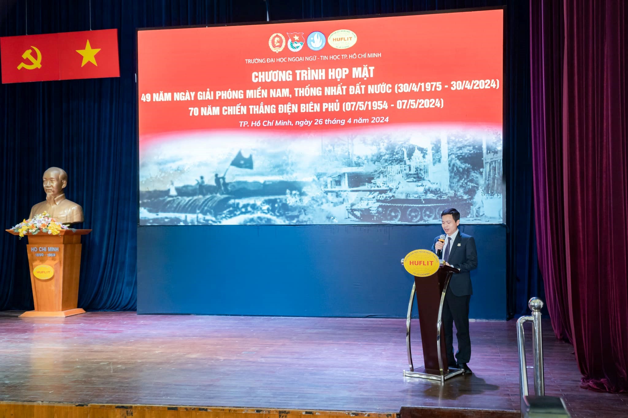 Đa dạng các hoạt động giáo dục truyền thống cho đoàn viên, thanh niên HUFLIT trong những ngày tháng 4, tháng 5 lịch sử