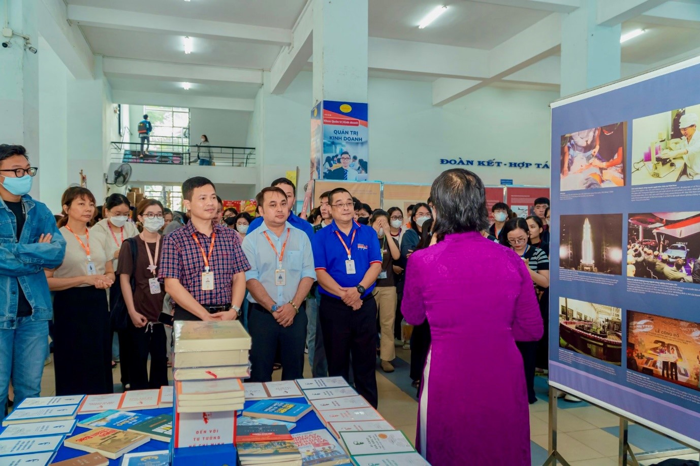 Tuần lễ “Thanh niên HUFLIT học tập và làm theo lời Bác” năm 2024