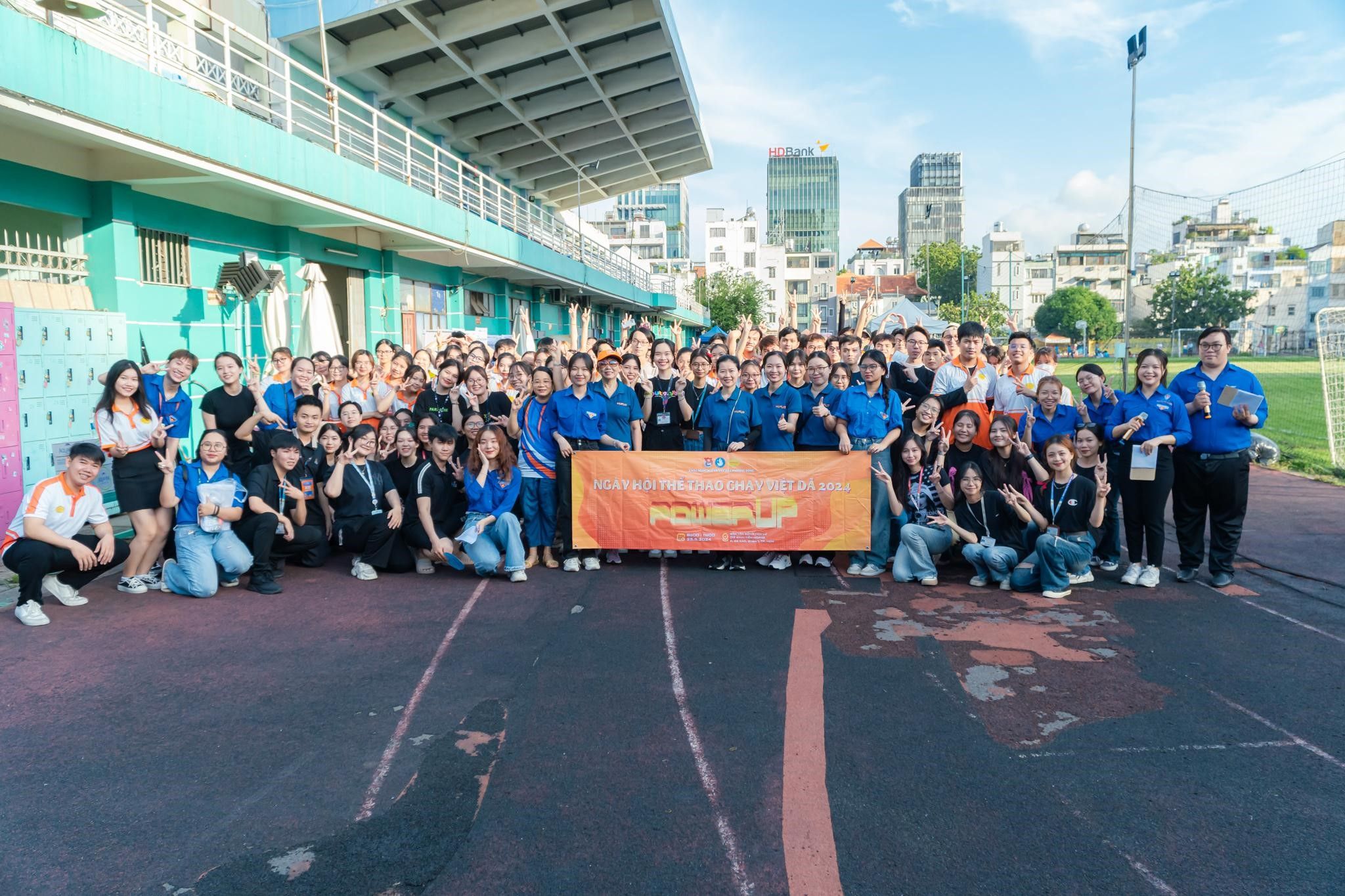 Doan-Hoi-HUFLIT-Chay-Viet-Da-2024-1