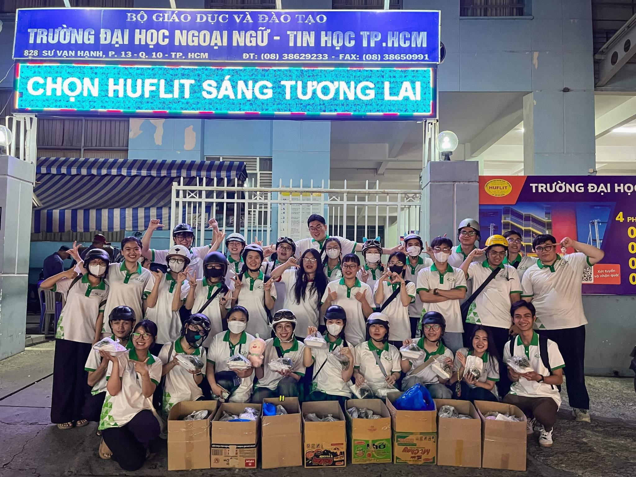 Chuỗi hoạt động “Tuổi trẻ HUFLIT tích cực tham gia hoạt động tình nguyện” năm 2024