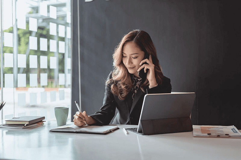 CEO là người đứng đầu doanh nghiệp