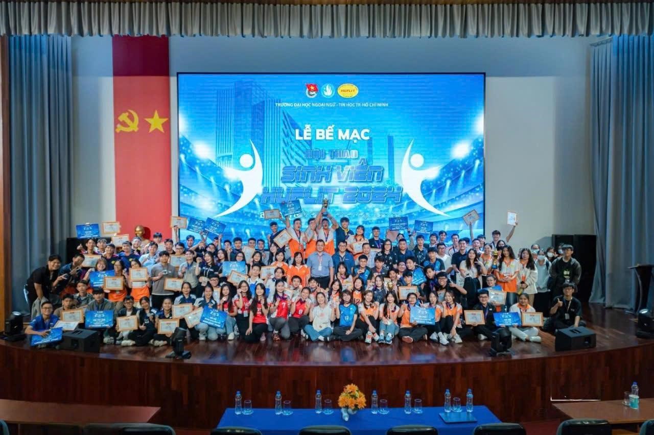 Doan-Hoi-HUFLIT-Hoi-thao-Sinh-vien-HUFLIT-nam-2024-72