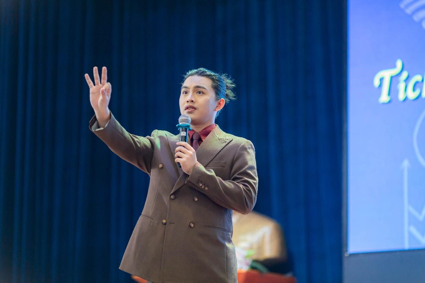 Hội thảo kỹ năng “Tư duy tích cực và phản biện”