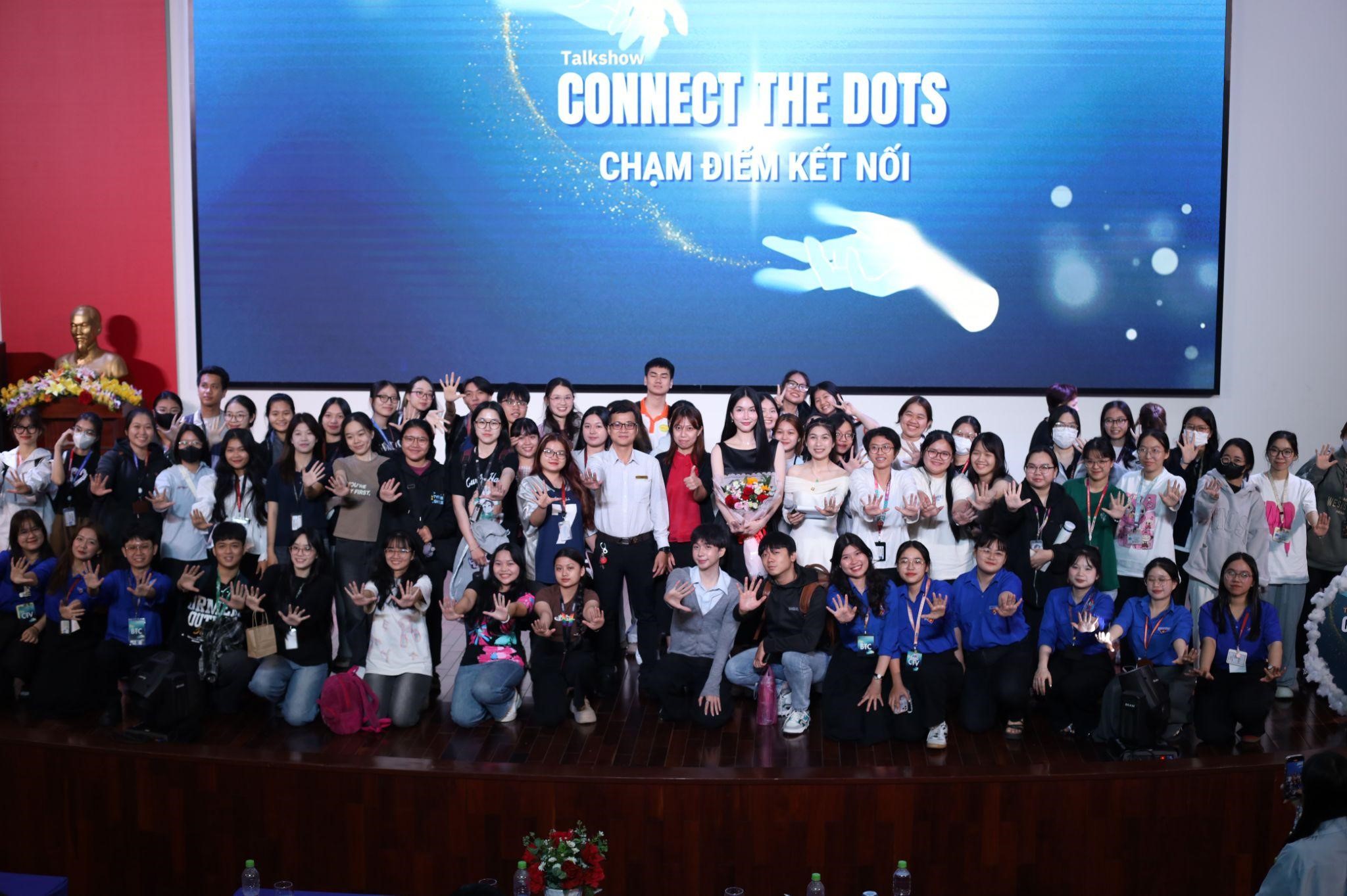 Doan-Hoi-HUFLIT-Talkshow Connect the dots - Cham diem ket noi-4