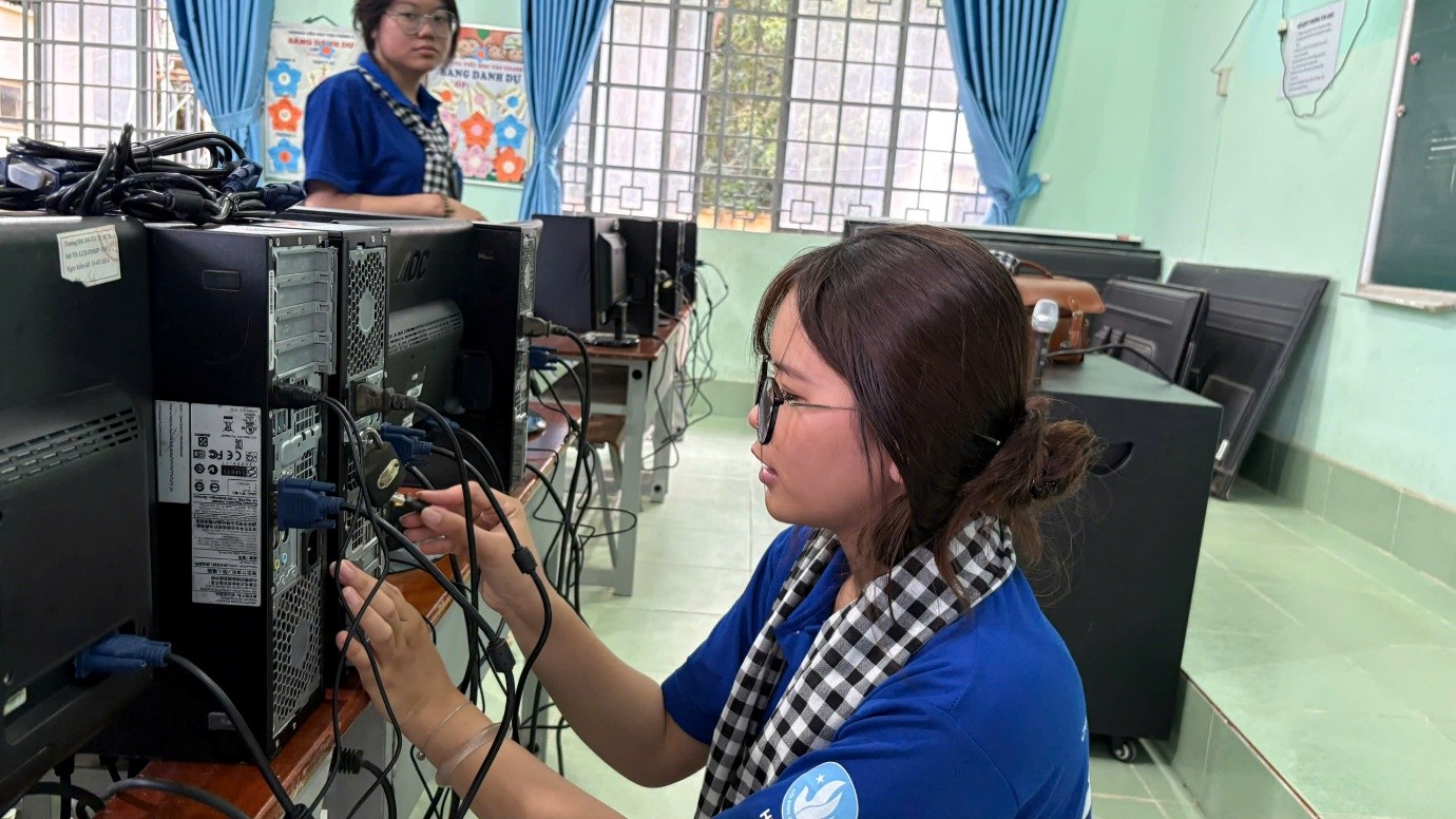 Chiến dịch Tình nguyện Mùa hè xanh HUFLIT năm 2025