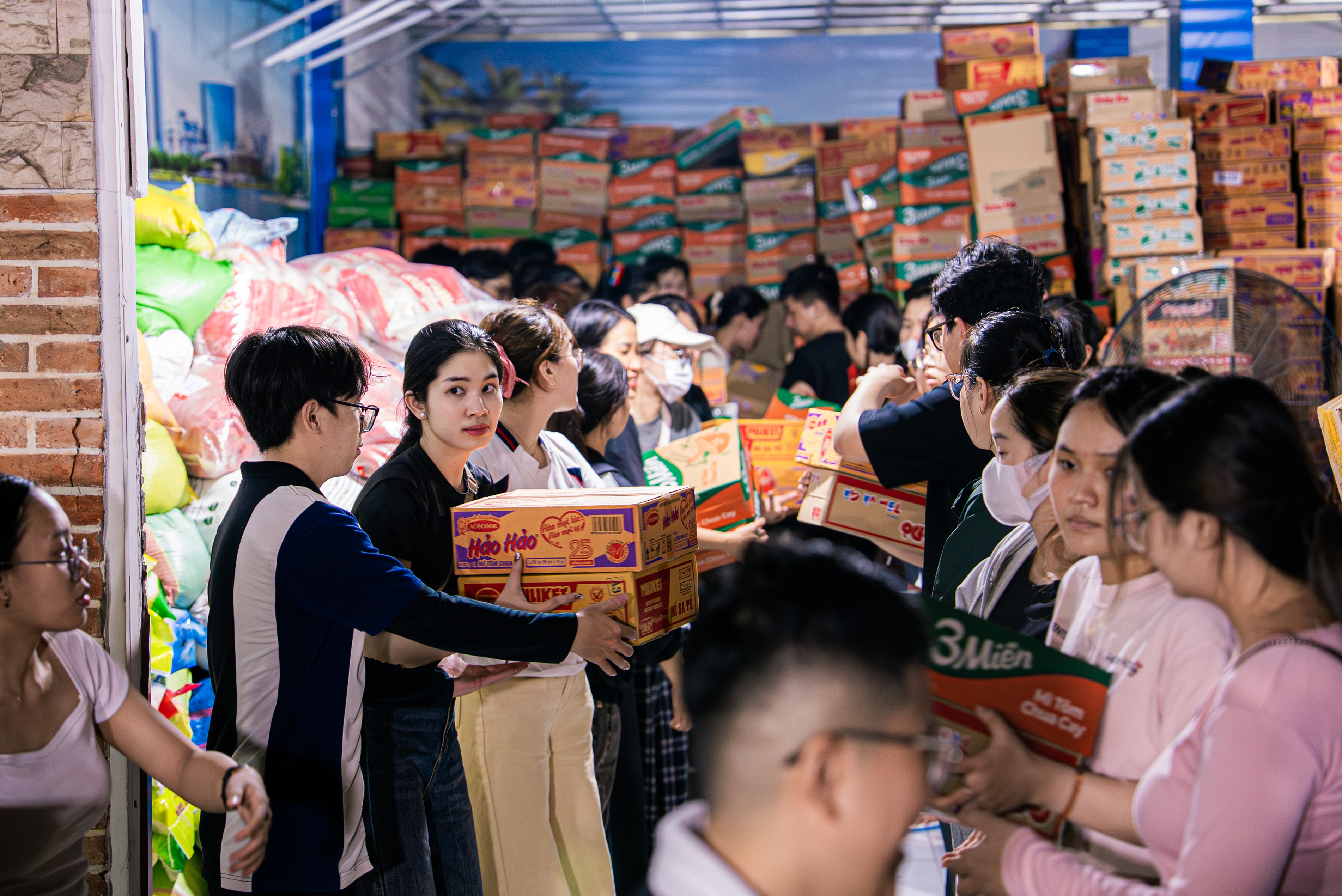Hỗ trợ bão lũ