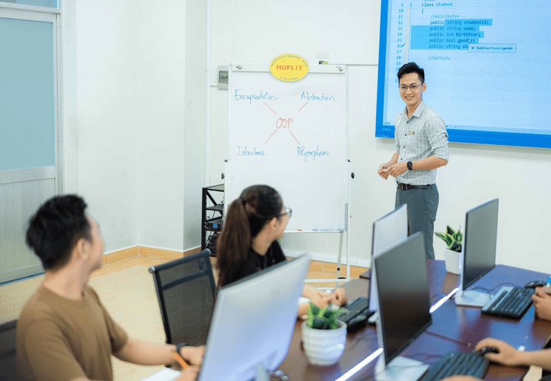 Ngành Công nghệ Thông tin tại HUFLIT