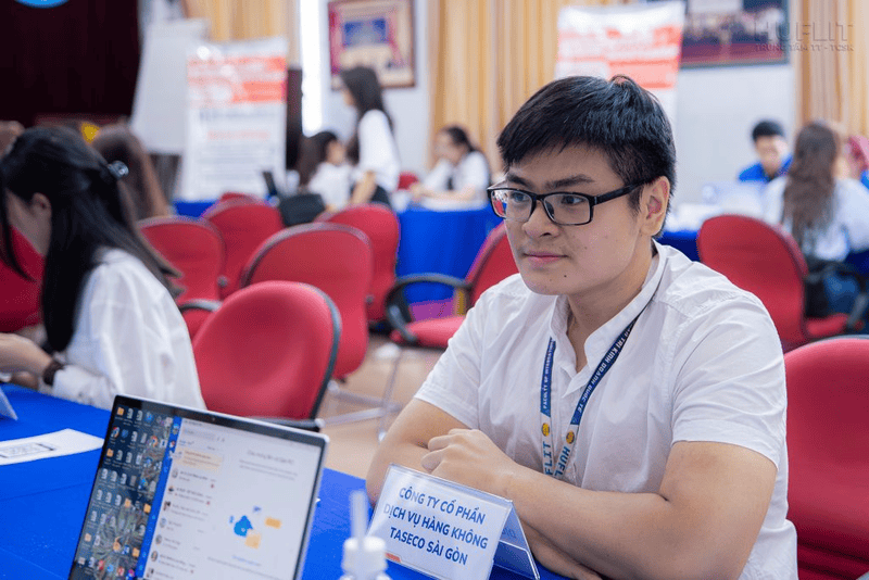 Trình bày điểm yếu kèm giải pháp thể hiện tinh thần cầu tiến
