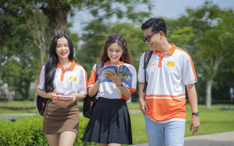Có nên học 2 ngôn ngữ cùng lúc