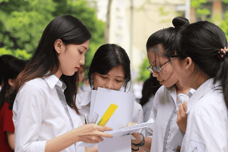 Xét tuyển theo phương thức học bạ vẫn phải thi tốt nghiệp THPT