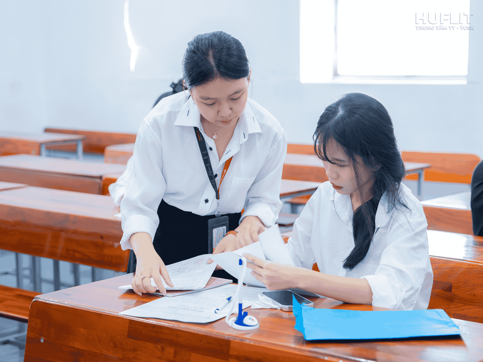 Tân sinh viên cần chuẩn bị giấy tờ nhập học