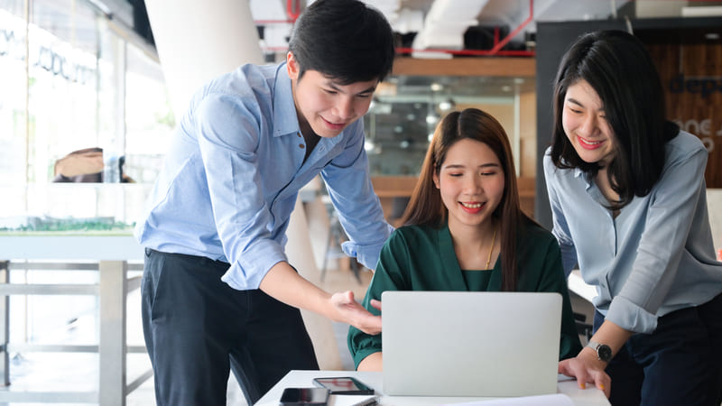 Sinh viên chủ động tìm kiếm các công việc