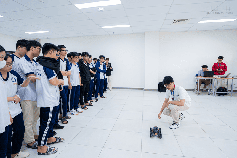 HUFLIT tổ chức nhiều hoạt động học thuật