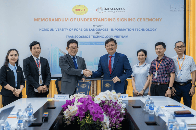 HUFLIT ký kết hợp tác với Transcosmos Vietnam