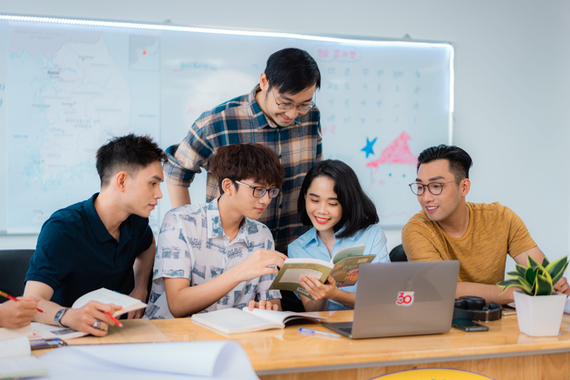 chuyên viên quan hệ khách hàng
