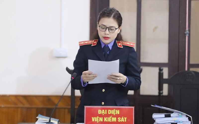 công tố viên học ngành gì